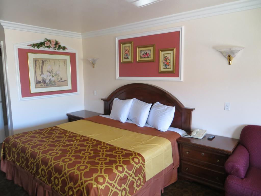 Azusa Inn West Covina Room photo