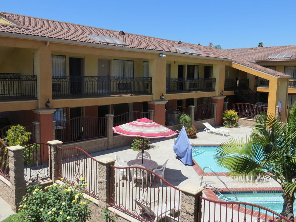 Azusa Inn West Covina Exterior photo